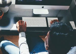 主婦におすすめ！自宅で簡単に稼げる方法4選