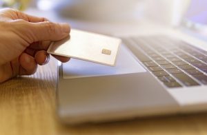 オリコカードローンの特徴と申込方法